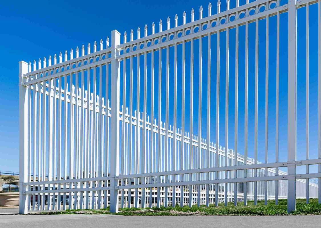 The 3 Most Common Types of Metal Fencing