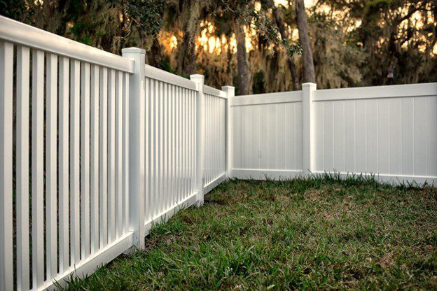 how to repair vinyl fence