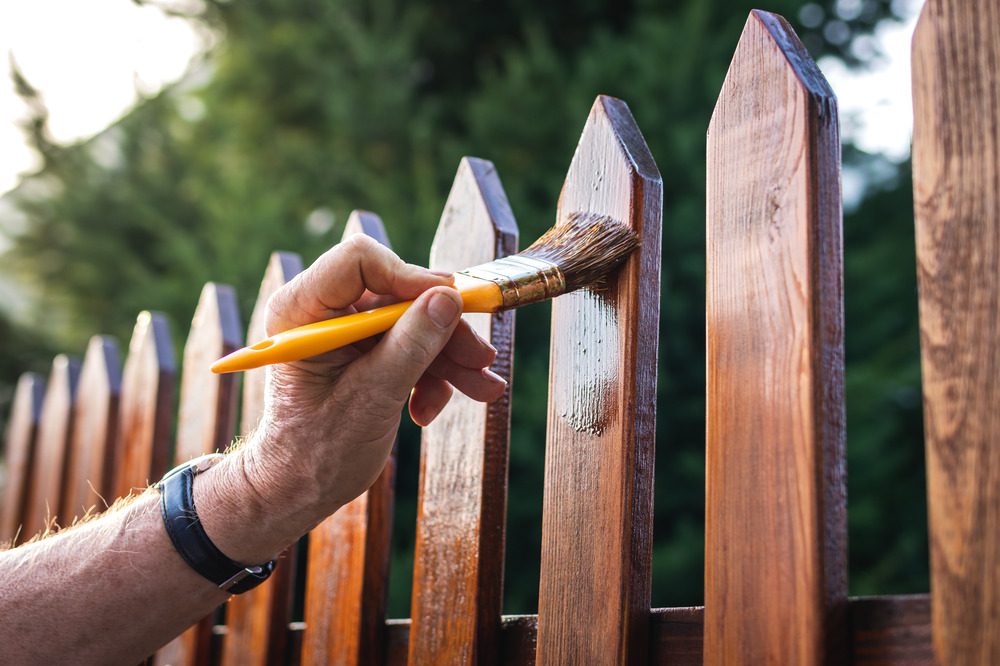 wood picket fence stain 1