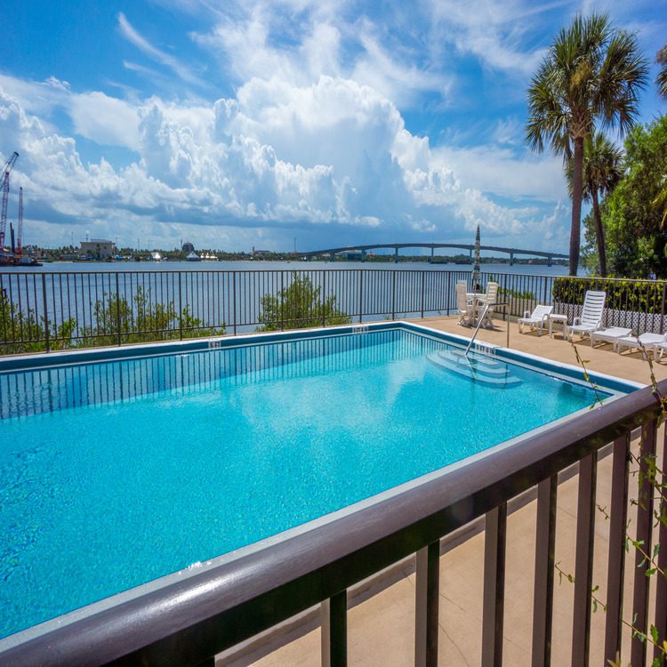 aluminum fence installed around pool