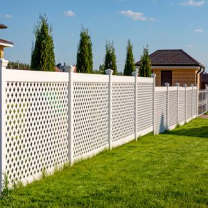 white vinyl lattice fencing