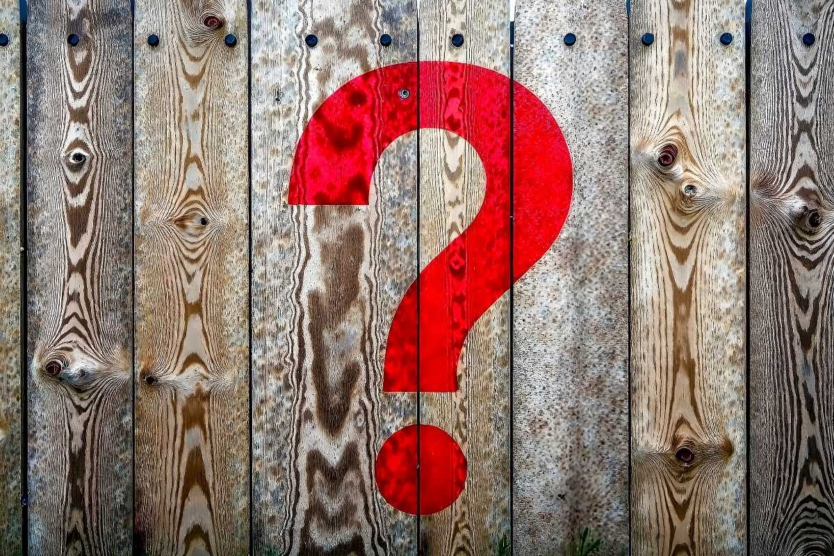 Fence with question mark on it